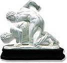 statue of greek wrestlers